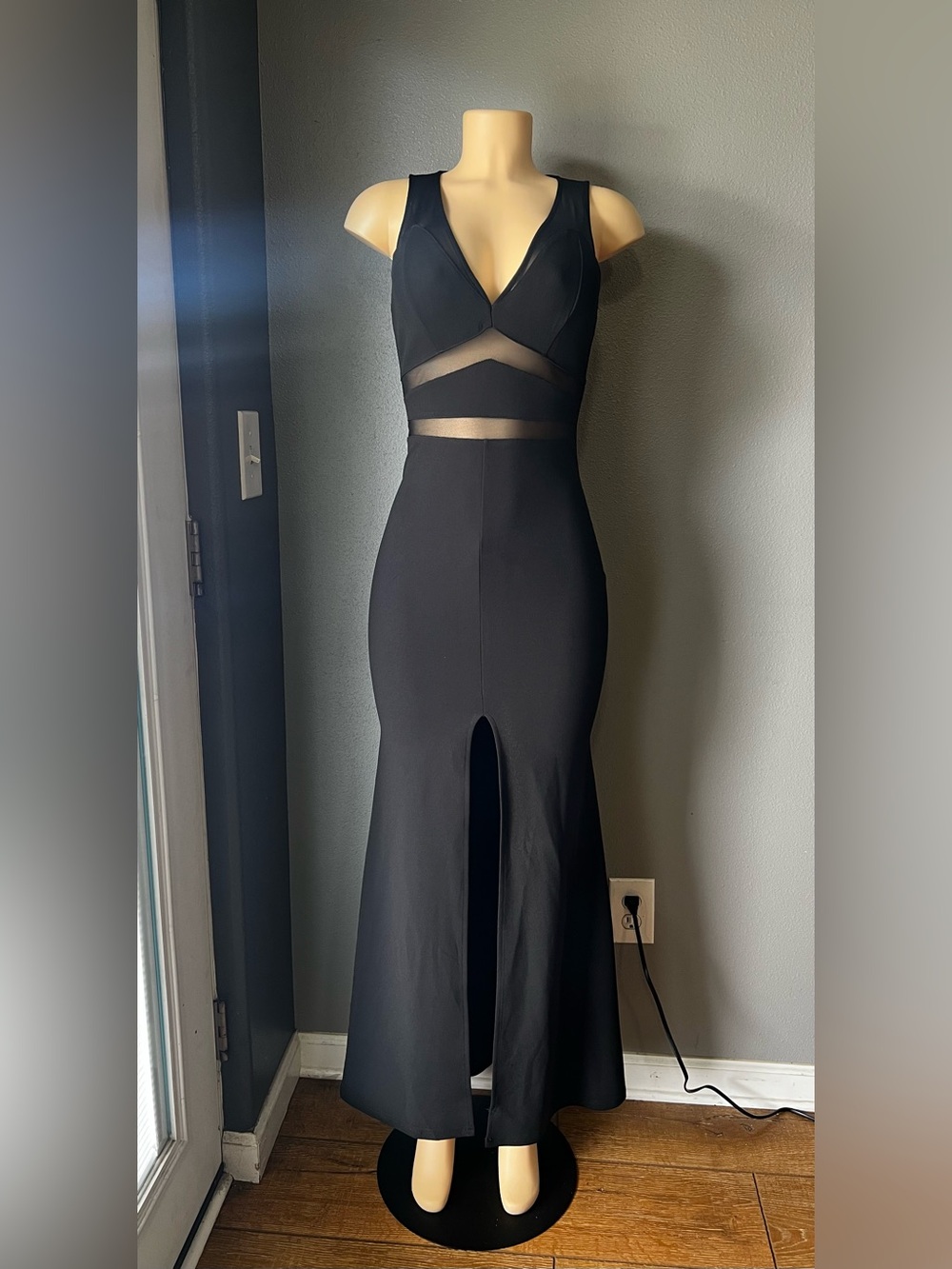 Fashion Nova Maxi Dress size Small